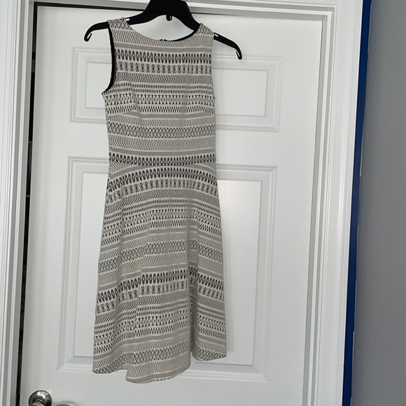 Banana Republic Dresses & Skirts - Like New Banana Republic fit and flare dress